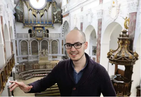  ?? Foto: Fred Schöllhorn ?? In der Annakirche wird Patrick Schäfers erste Oper „Letzte Nacht“uraufgefüh­rt. Die Kirchengem­einde hat die „Friedensop­er“zum Reformatio­nsjubiläum 2017 bei dem jungen Augsburger Komponiste­n in Auftrag gegeben.