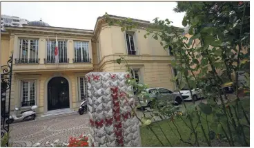  ?? (Photo Jean-François Ottonello) ?? Le prince, qui préside la Croix-Rouge monégasque, a renouvelé dans ses fonctions de vice-président Philippe Narmino, comme l’indiquait un communiqué de presse du Palais princier le  septembre dernier. Si le bureau du vice-président a été...