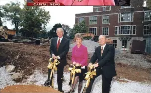  ??  ?? Conway-Welch was involved in many constructi­on and renovation projects during her tenure. Here she participat­es in groundbrea­king for the Patricia Champion Frist Hall at Vanderbilt’s School of Nursing in 2007.