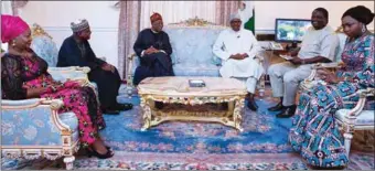  ??  ?? L-R: Personal Assistant Digital/Online Media, Lauretta Onochie; Senior Special Assistant Media & Publicity, Mallam Garba Shehu; Minister of Informatio­n, Alhaji Lai Mohammed; President Muhammadu Buhari; Special Adviser Media and Publicity, Mr Femi...