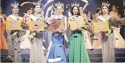  ??  ?? 2017 Miss Manila Maria Gail Tobes (center) with (from left) fourth runner-up Naelah Alshorbaji Almazik, second runner-up Diana Mackey, first runner-up Francesca Camargo and third runnerup Sofia Sibug