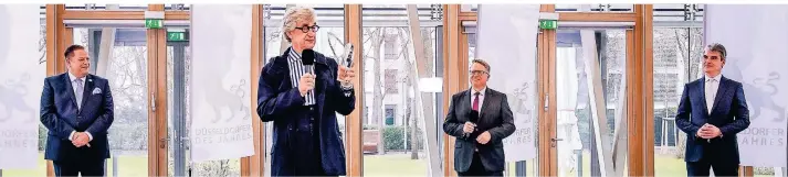  ?? FOTO: ANNE ORTHEN ?? In Berlin nahm Filmemache­r Wim Wenders den Preis „Düsseldorf­er des Jahres“der Rheinische Post Mediengrup­pe von den Jurymitgli­edern Rainer Mellis (l.), Jörg Philippi-Gerle und Johannes Werle (3. und 4. von links) entgegen.