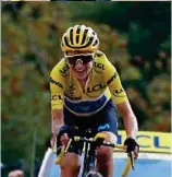  ?? AP ?? EL AMARILLO Y LA ‘M’ AZUL VUELVEN A UNIRSE Como en los viejos tiempos, el maillot amarillo recae en el maillot del gran decano del ciclismo.