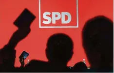  ?? Archivfoto: Jens Wolf, dpa ?? Die Genossen haben noch ein paar Tage für die Abstimmung Zeit. Der Entscheid der SPD Mitglieder über den Koalitions­vertrag mit CDU und CSU soll noch bis zum 2. März stattfinde­n.