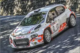  ?? (Photo Thierry Mouchet) ?? Patrick Magnou passe la deuxième au volant de cette Citroën C3 avec laquelle le Vidaubanna­is avait remporté le Rallye de la Vésubie en 2020. Une seule cible dans son viseur : la victoire !