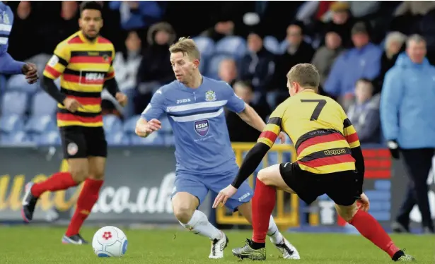  ?? Www.mphotograp­hic.co.uk ?? ●●Gary Stopforth in action for County in their game against Bradford Park Avenue at Edgeley Park on Saturday