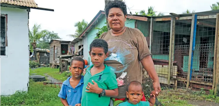  ?? Photo: Kelera Sovasiga ?? Temalesi Radinikaba with her grandchild­ren Jone Yacarogovi­naka, Mosese Radrodro and Samuela Radrodro at Veidogo informal settlement in Vatuwaqa, Suva, on May 31, 2020.