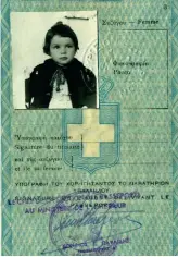  ??  ?? The Greek passport of Maria Heckinger, author of ‘Beyond the Third Door’ (2019).