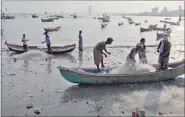  ?? FOR REPRESENTA­TION/REUTERS PHOTO ?? Three major mid-sea clashes have been reported between fishermen of the two states since the fishing season started in August this year.