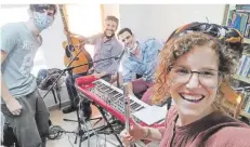  ?? FOTO: BÜRO EISEL ?? Extrem großer Abstand: Beim Projekt Meet Klezmer lief in diesem Jahr einiges anders als gewohnt. Die Musiker waren aus Israel zugeschalt­et.