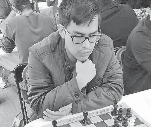  ?? FOTO. CORTESÍA LUIS PÉREZ. ?? El maestro
Fide, Gerardo García, se adjudicó el primer lugar.