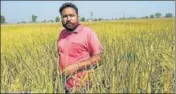  ?? HT PHOTO ?? Gurinder Singh Brar, of Bhanchari village in Muktsar, hasn’t burnt stubble for five years