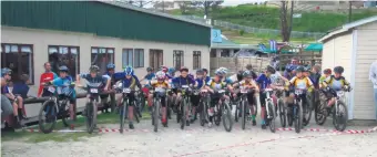  ?? Photo: Stefan Goosen ?? Riders at the ready during the start of one of the races.