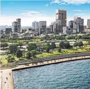  ?? FARPOINT DEVELOPMEN­T RENDERING ?? Burnham Lakefront