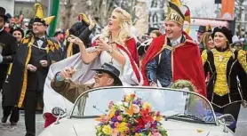  ??  ?? Lei Lei! Alles Fasching in Villach. Etwa 100 Gruppen und Tausende Besucher feierten beim 63. Faschingsu­mzug in der Draustadt