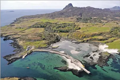  ?? Photograph: Iain Thornber ?? Clockwise from the top: would Eigg make an appropriat­e home for lynx?