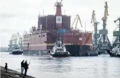  ?? DMITRI LOVETSKY / THE ASSOCIATED PRESS ?? The floating nuclear power plant Akademik Lomonosov features two reactors developed for submarines.