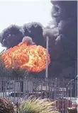  ?? FOTO: TWITTER ?? ►► La explosión que afectó a la empresa Panimex.