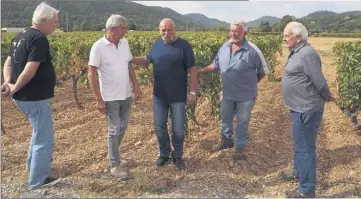  ?? (Photo E. Charles) ?? Les membres de la société de chasse de La Roquebruss­anne s’estiment mis en cause, à tort, par un maraîcher du coin.