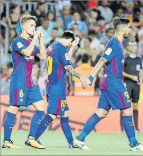  ?? FOTO: PEP MORATA ?? Denis Suárez desea seguir celebrando goles junto a Leo Messi y Luis Suárez