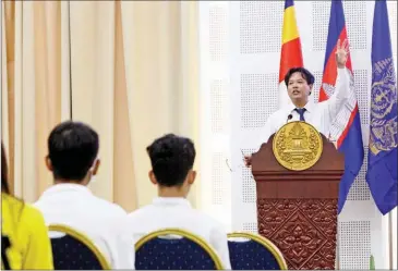  ?? HENG CHIVOAN ?? Royal Academy of Cambodia (RAC) president Sok Touch hosts a roundtable discussion on the importance of effective vocational education on December 14 in Phnom Penh.