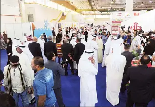  ?? KUNA photos ?? Book aficionado­s cram alleys of the 42nd Book Fair halls affirming that printed knowledge remains very much in demand. Students of various levels pack the alleys, where 500 publishing houses from 30 countries display
publicatio­ns and books on more...