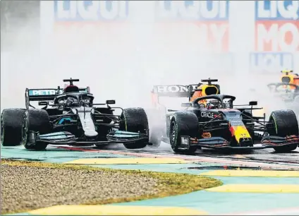  ?? FOTO: GETTY ?? La acción clave de la carrera de Max Verstappen fue superar a Hamilton en la salida, con toque incluido al campeón en la primera curva