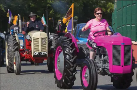  ??  ?? Some of those taking part in the Forge Vintage Club’s run to Clonmel in aid of Hospice Homecare.