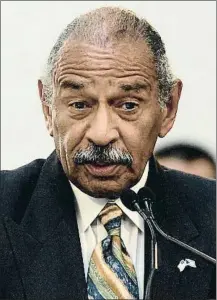  ?? PABLO MARTINEZ MONSIVAIS / AP / ARCHIVO ?? Los demócratas Al Franken y John Conyers, acusados de acoso sexual