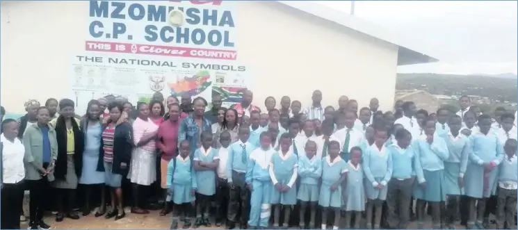  ??  ?? ISIKOLE saseMsinga uMzomusha Primary esingesiny­e sezikole ezenza kahle zasemakhay­a