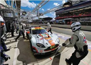  ??  ?? Fernández consiguió un segundo podio en 2012, la 80º edición de la extenuante prueba. A bordo de un Aston Martin, fue tercero en la categoría LMGTE Pro. Este año, las 24 Horas de Le Mans se llevarán a cabo el 15 y 16 de junio.