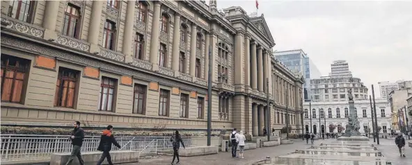  ??  ?? ► El Palacio de Tribunales es donde está la Corte Suprema.