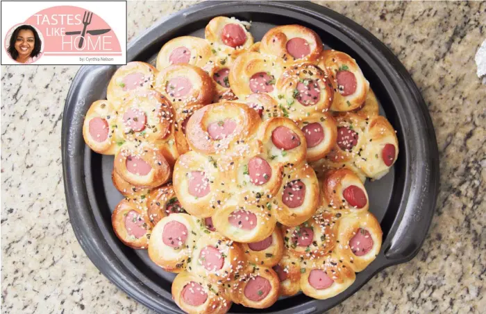  ??  ?? Baked Hot Dog Flower Buns (Photo by Cynthia Nelson)