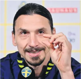  ?? ?? Så här liten är chansen att Zlatan Ibrahimovi­c spelar vidare i landslaget? Eller?