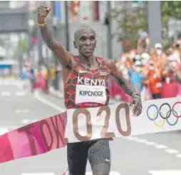  ?? // ABC ?? El keniano Kipchoge, ganador del maratón de Tokio 2020