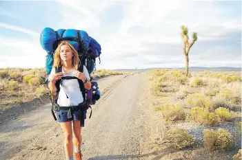  ?? FOTO: ALLOCINE. ?? Witherspoo­n es una mujer que viaja por las Cumbres del Pacífico.