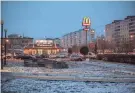  ?? ALEXANDER ZEMLIANICH­ENKO/AP FILE ?? McDonald’s has begun the process of selling its Russian business, which includes 850 restaurant­s.