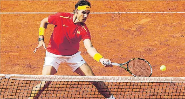  ?? FOTO: SIRVENT ?? Rafa Nadal no estaba en una convocator­ia de Copa Davis con sede en España desde Madrid 2013. Volverá a una plaza de toros. Si entonces actuó en Las Ventas, ahora podría hacerlo en la de Valencia si se halla en condicione­s óptimas