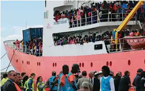  ?? CARLO HERMANN|AFP ?? Ministro australian­o defende plano para conter o fluxo irregular de refugiados africanos