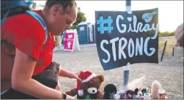  ?? Los Angeles Times/tns ?? A memorial at Gilroy City Hall on Monday, July 29 in Gilroy.