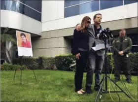  ?? AMY TAXIN — THE ASSOCIATED PRESS FILE ?? Gideon and Jeanne Bernstein, parents of missing teen Blaze Bernstein, pictured at left, are joined by Orange County Sheriff’s Lt. Brad Valentine, right, during a news conference in Lake Forest, California.