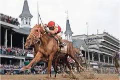  ?? ?? RICH STRIKE sorprendió con su victoria en el Derby de Kentucky