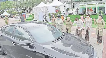 10 000 Guests Drive Through Wedding Reception Of Ku Nan S Son Pressreader