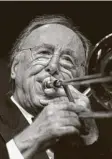  ?? Foto: dpa ?? Ein Leben für die Posaune und den Jazz: Chris Barber (1930–2021).