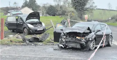  ?? ALAN LEWIS ?? The scene of the crash on the Scarva Road near Banbridge in Co Down