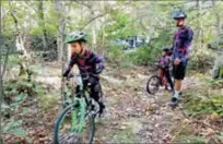  ?? ?? La foret de Cardeilhac, un terrain propice au VTT