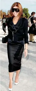  ??  ?? Carine Roitfeld at Paris Fashion Week