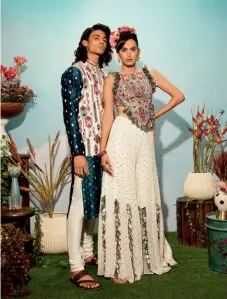 ?? ?? Singhal’s latest collection fuses Otomi embroidery from Mexico with regional Indian embroidery.