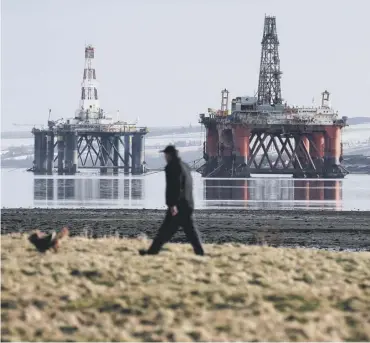  ??  ?? 0 The Cromarty Firth is used for anchorage when oil prices fall and the need for rigs is diminished
