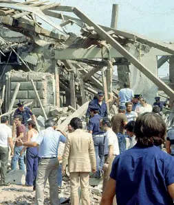  ?? (foto a destra) ?? Il foglietto Sotto, il «pizzino» attribuito a Maggi : fu sequestrat­o a Claudio Bressan nel 1982, riemerge ora nell’inchiesta su Cavallini e la strage di Bologna